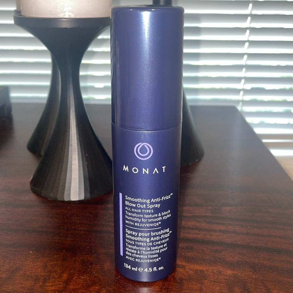 Monat Smoothing Anti Frizz Blow Out Spray 4.5 fl oz